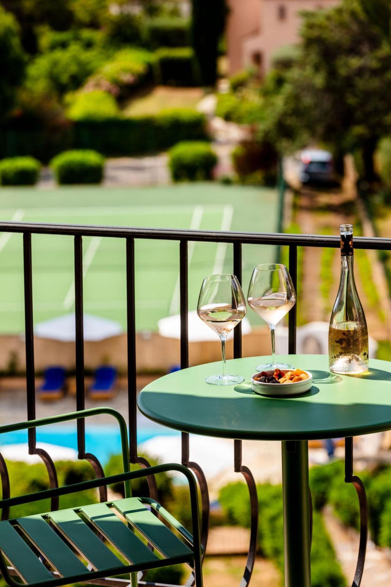 Hotel Du Parc Cavalaire Sur Mer Экстерьер фото