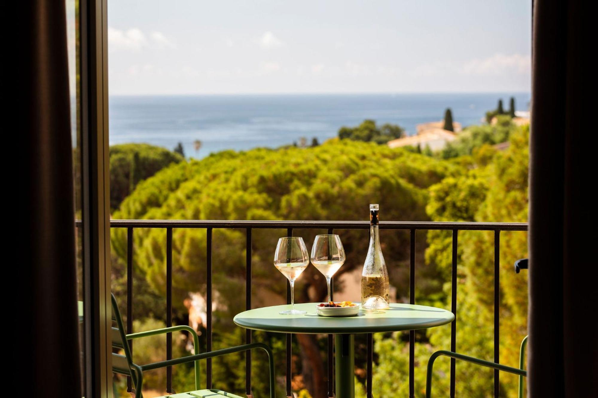 Hotel Du Parc Cavalaire Sur Mer Экстерьер фото