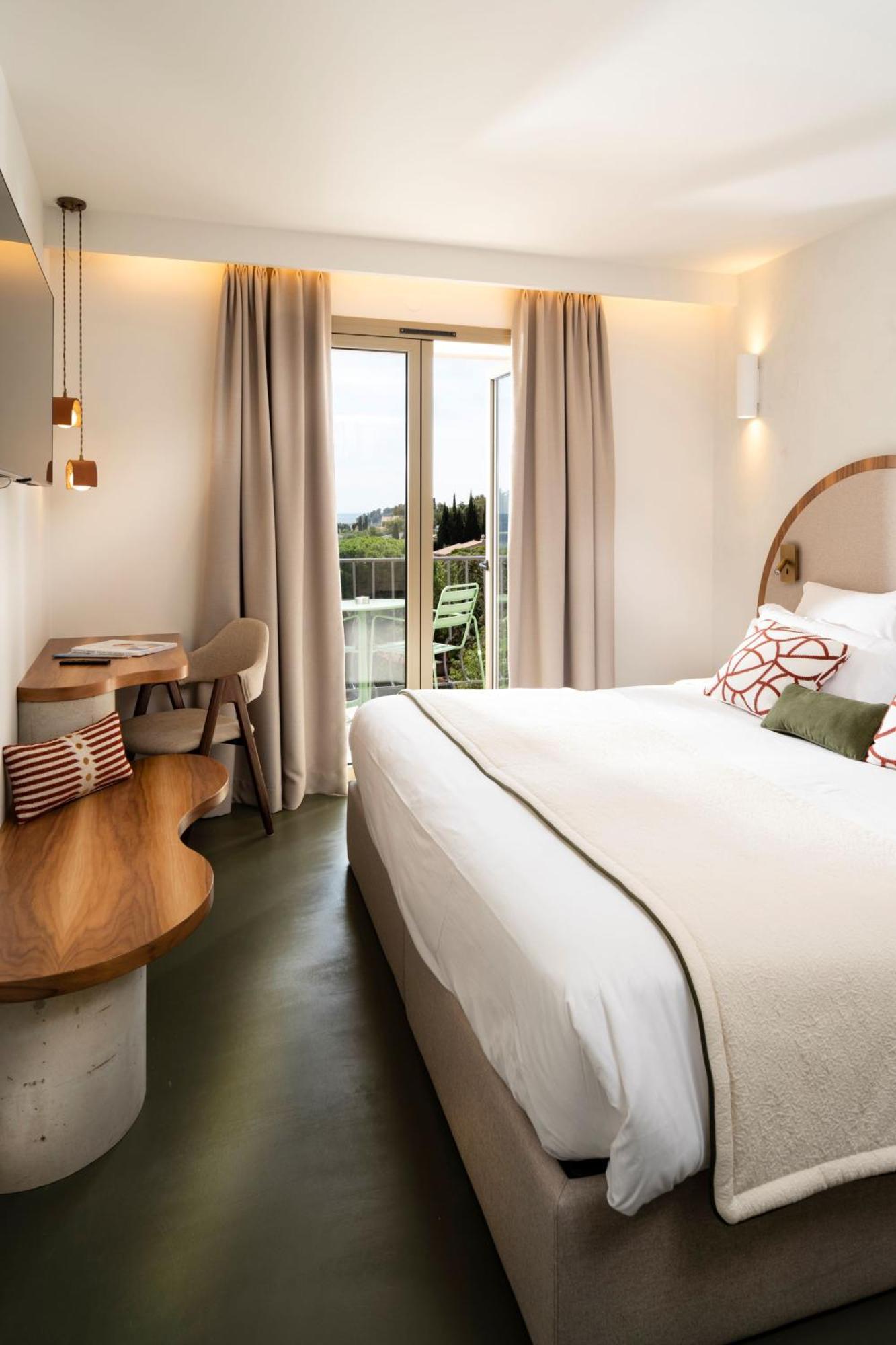 Hotel Du Parc Cavalaire Sur Mer Экстерьер фото